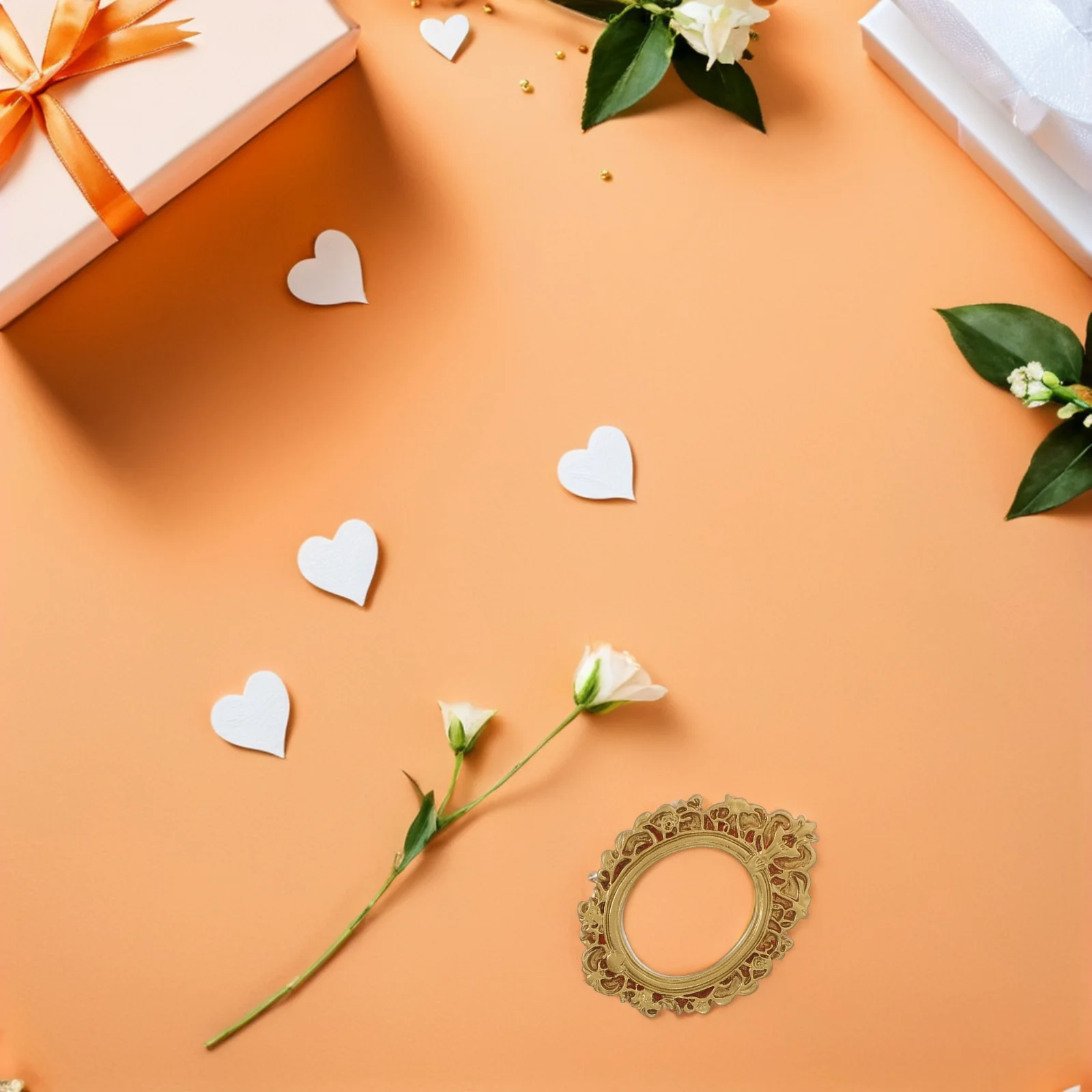 

40Pcs Vintage Mini Resin Picture Frames Retro Style Small Photo Frame for DIY Tabletop Wall Display Jewelry Showcase