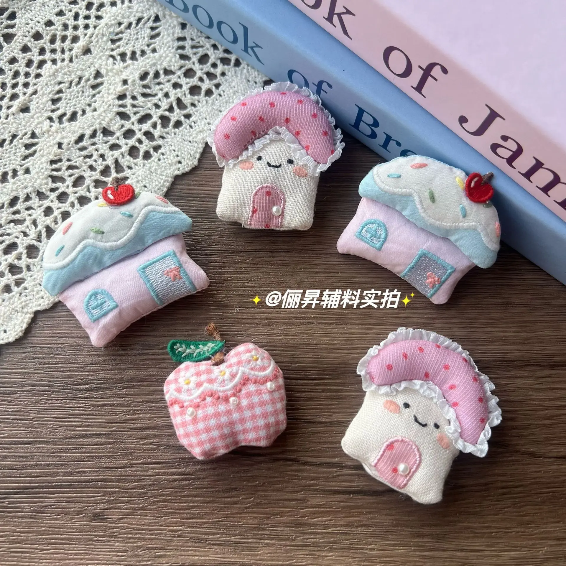 Stuffed 3D Ice Cream House DIY Fabric Embellishment for Clothing Shoes Socks Clog Decoration Soft Cute