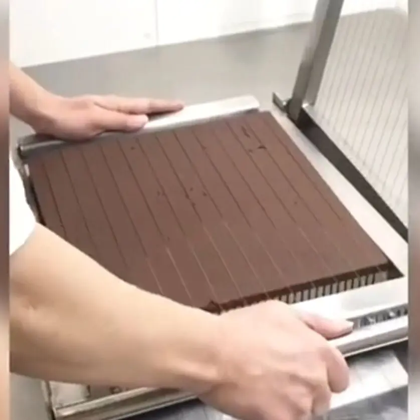 Confectionery Marshmallow Cutting Machine Raw Chocolate Cuber Square Cheese Cake Cutter
