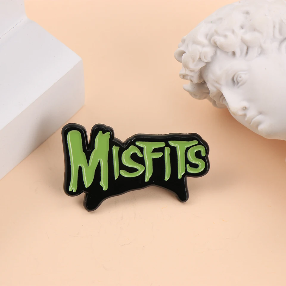 Horror Punk Logo Letters Misfits Enamel Metal Funny Lapel Pins Brooches Badges Clothing Jewelry Gift for Music Fans Friends