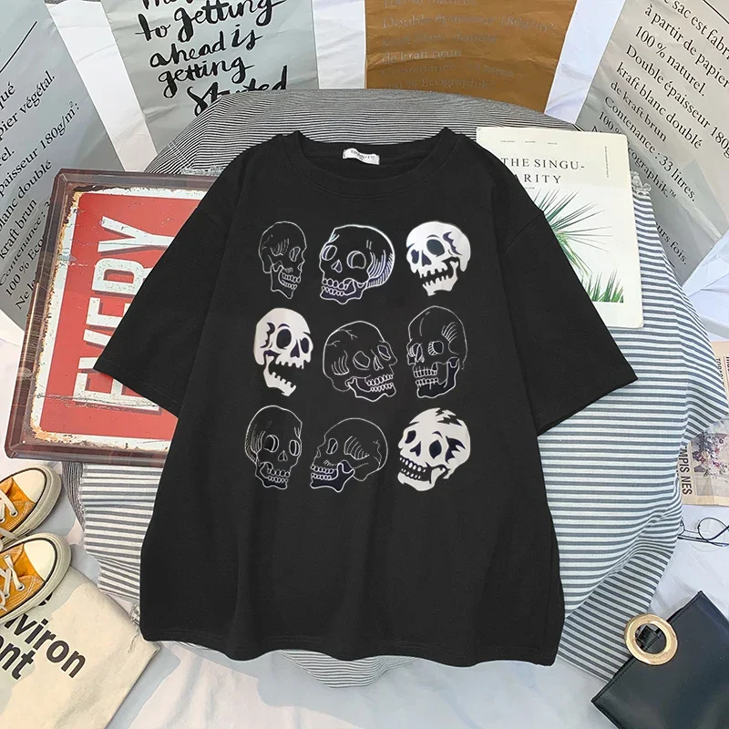 Gothic Women's T-Shirt Skeleton Print Grunge Aesthetic Goth T Shirt Dark Edgy Fashion Streetwear Graphic Tee Unisex Couple Tops