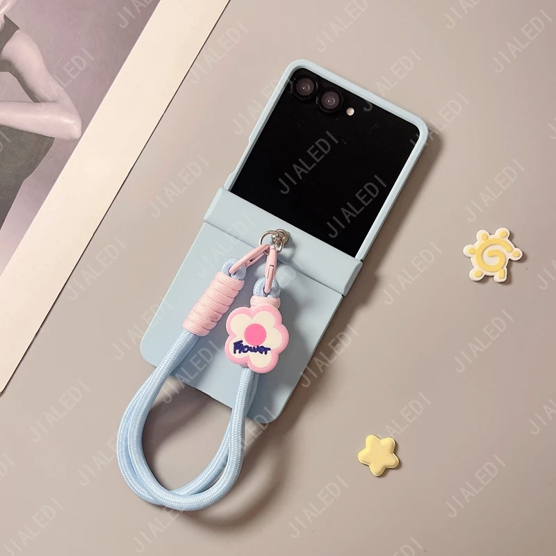 Flower Hand Strap Hinge Phone case For Samsung Galaxy Z Flip 7 6 5 4 3 flip6 zflip7 7FE Cover