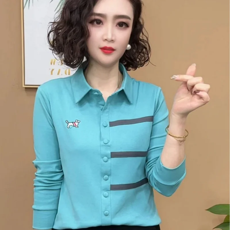 ฤดูใบไม้ผลิใหม่สไตล์แลดูผอมเสื้อฐานผู้หญิงเสื้อยืดแขนยาวอเนกประสงค์สวมใส่ด้านในด้านบน