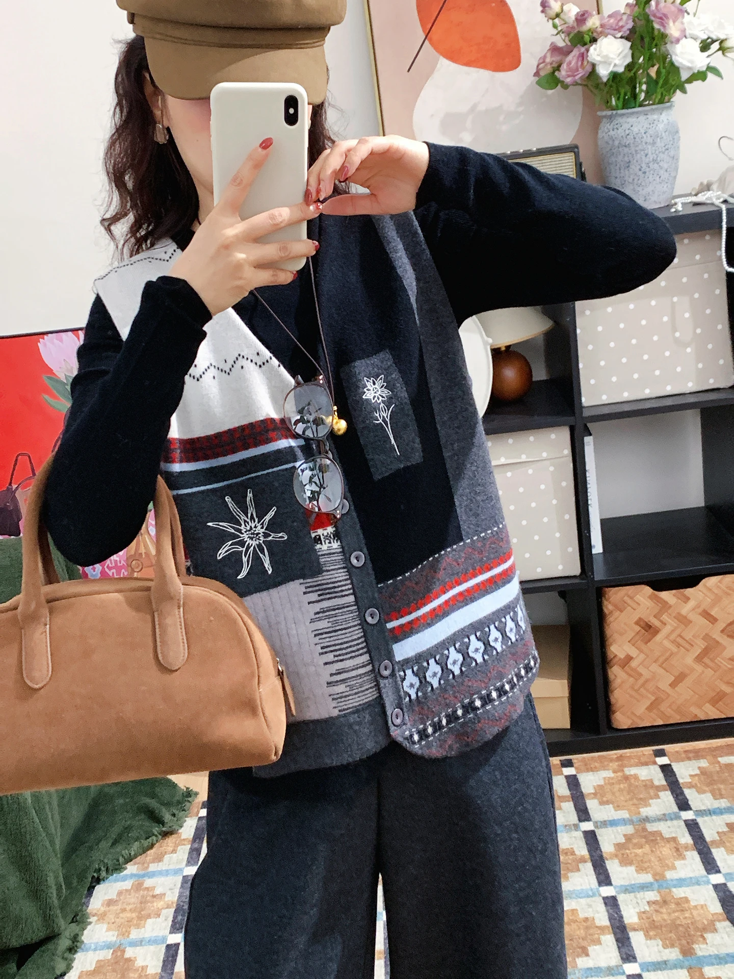 

Женский вязаный шерстяной жилет в стиле ретро с вышивкой и пэчворком, V-образный вырез, повседневный, для многослойных образов, утягивающий, теплый, Ci Walk