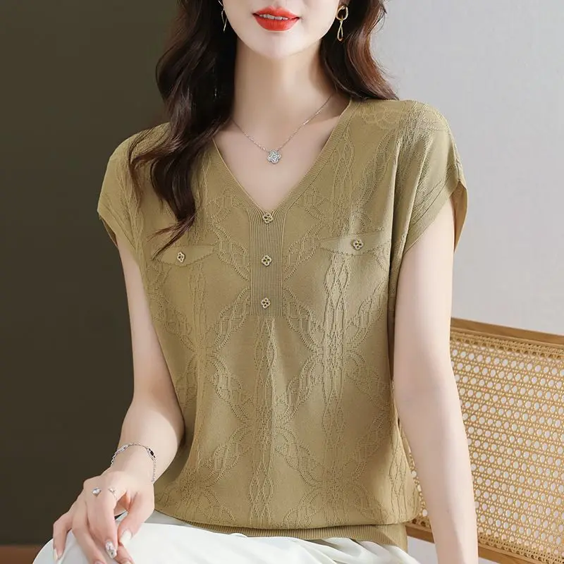 Summer New Ice Silk Short Sleeved T-shirt Women\'s Solid Korean Loose V-neck Button Fashion Simple Temperament Versatile Thin Top