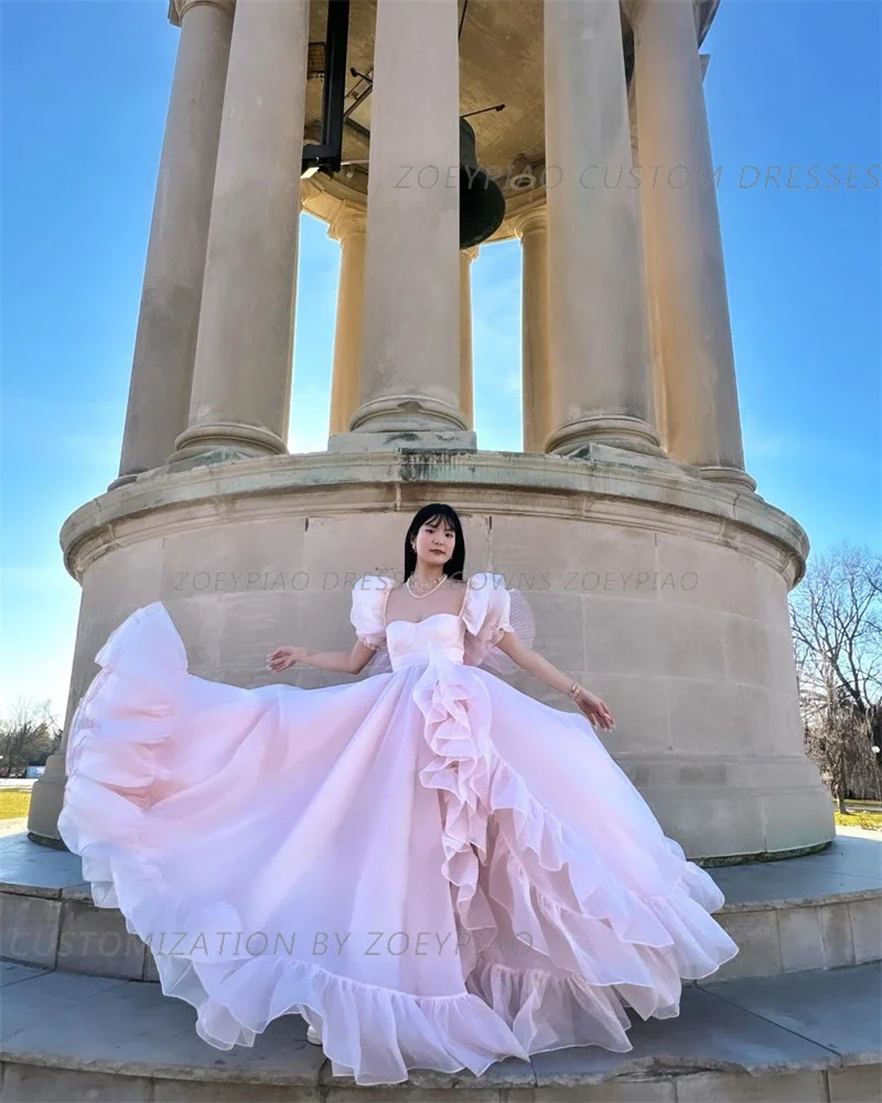 Robe de Soirée de Forme Trapèze en Organza Rose pour Femme, Tenue Formelle à Volants, Manches Courtes, Bretelles, Fente Latérale, Bal de Promo, Quelle que soit la Tenue de Princesse, 2024