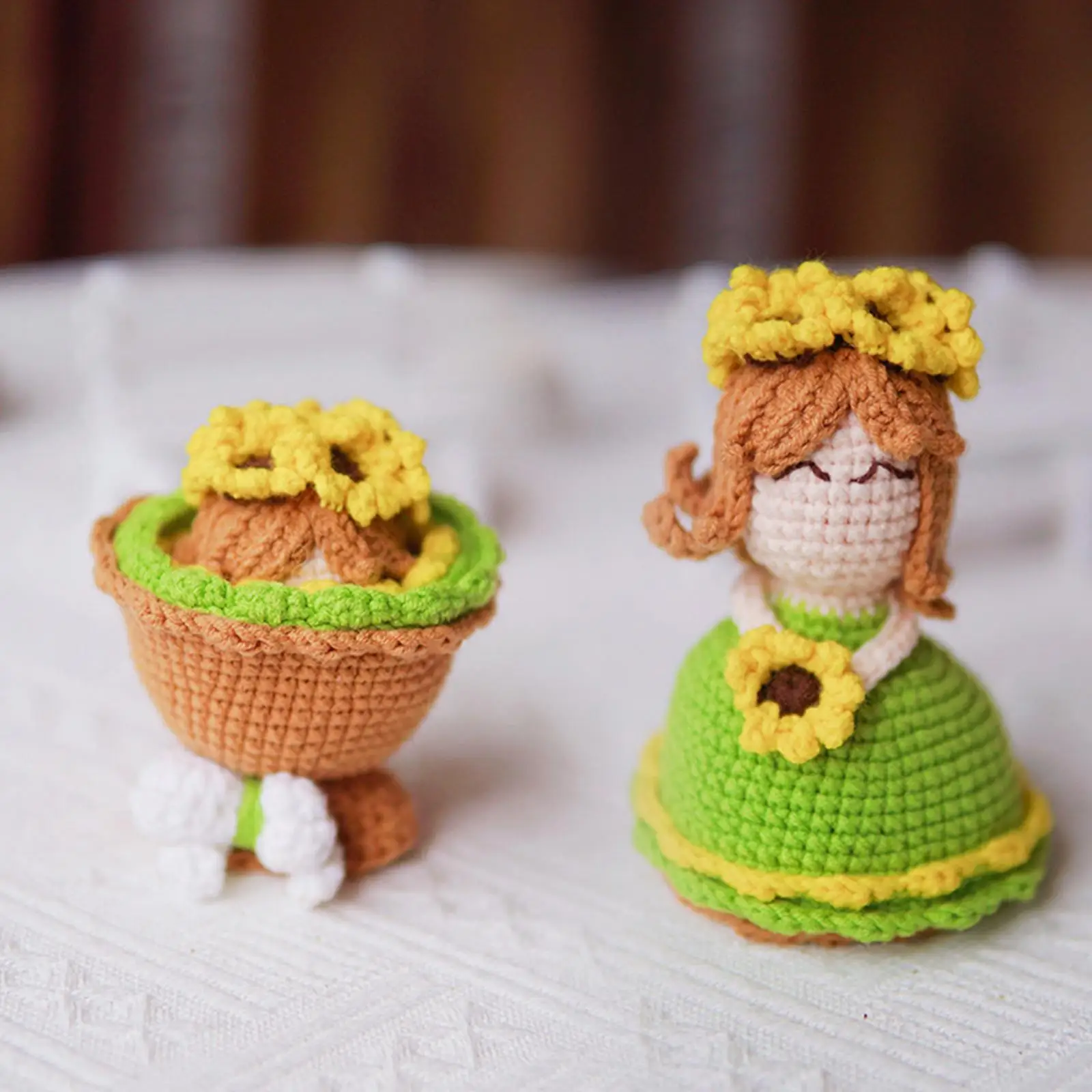 Lovely Soft Knit Toy Table Centerpieces Crochet Stuffed Bride Doll Knitted Crochet Bouquet for Women Girlfriend Birthday Gifts
