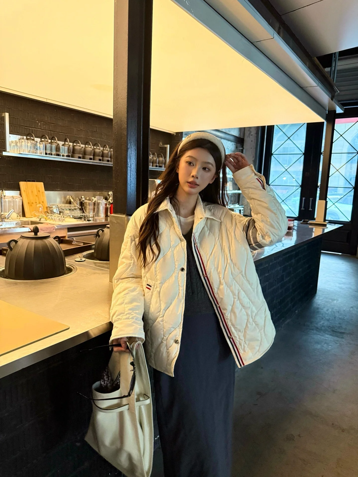 

Seoul Classic Quilted Duck down Jacket Lightweight Warm Flap Collar Rhombus Pattern Four Bars Women's Casual Style Coat