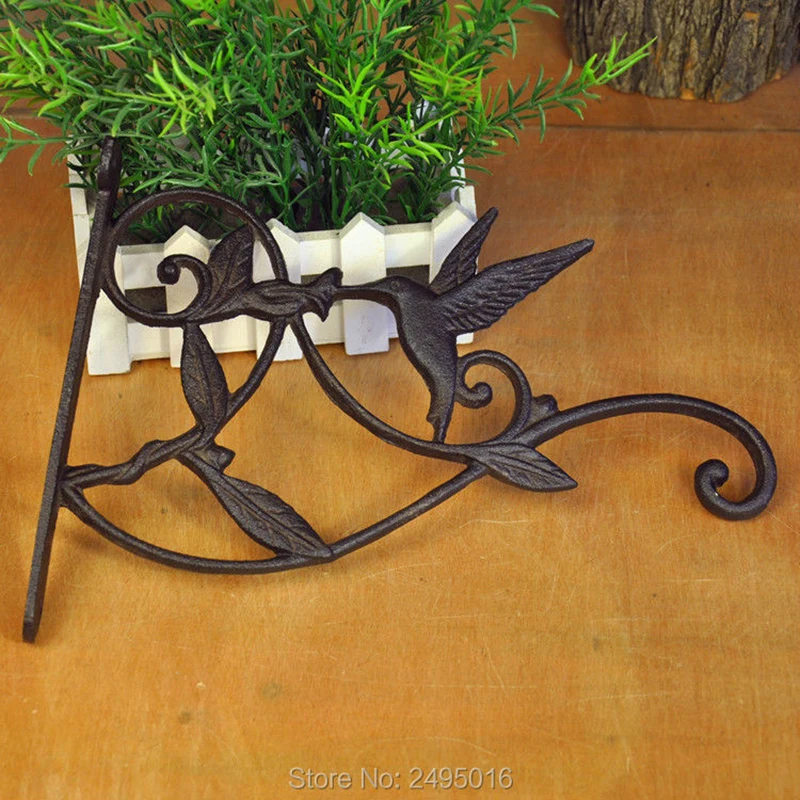 

1PC Pastoral style Wall mounted Flower basket hook Rack Cast iron Bird shape Flower design for Garden decor Home decor