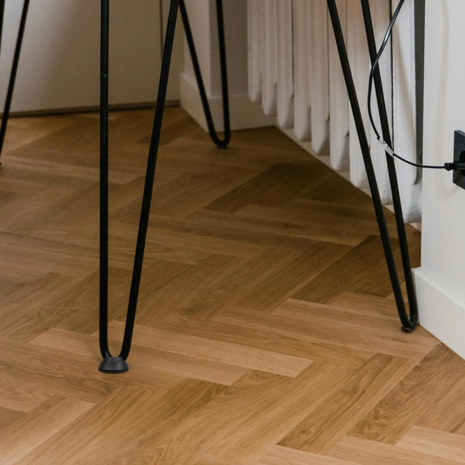 

16Pcs Non-Slip Silicone Chair Leg Floor Protectors Round Furniture Feet Caps for Hardwood Tile Table Legs Sliders Silent Noise