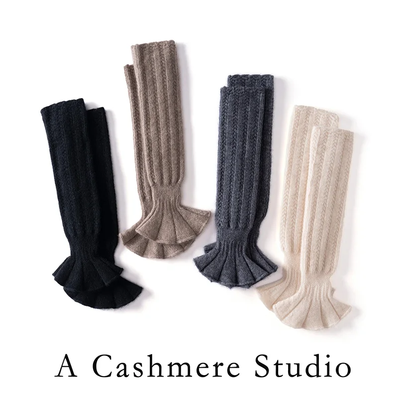 

Autumn And Winter Cashmere Arm Sleeves, Trumpet Petal Side Length Design, Warm And Can Be Used As A Pile Of Leg Protection Socks