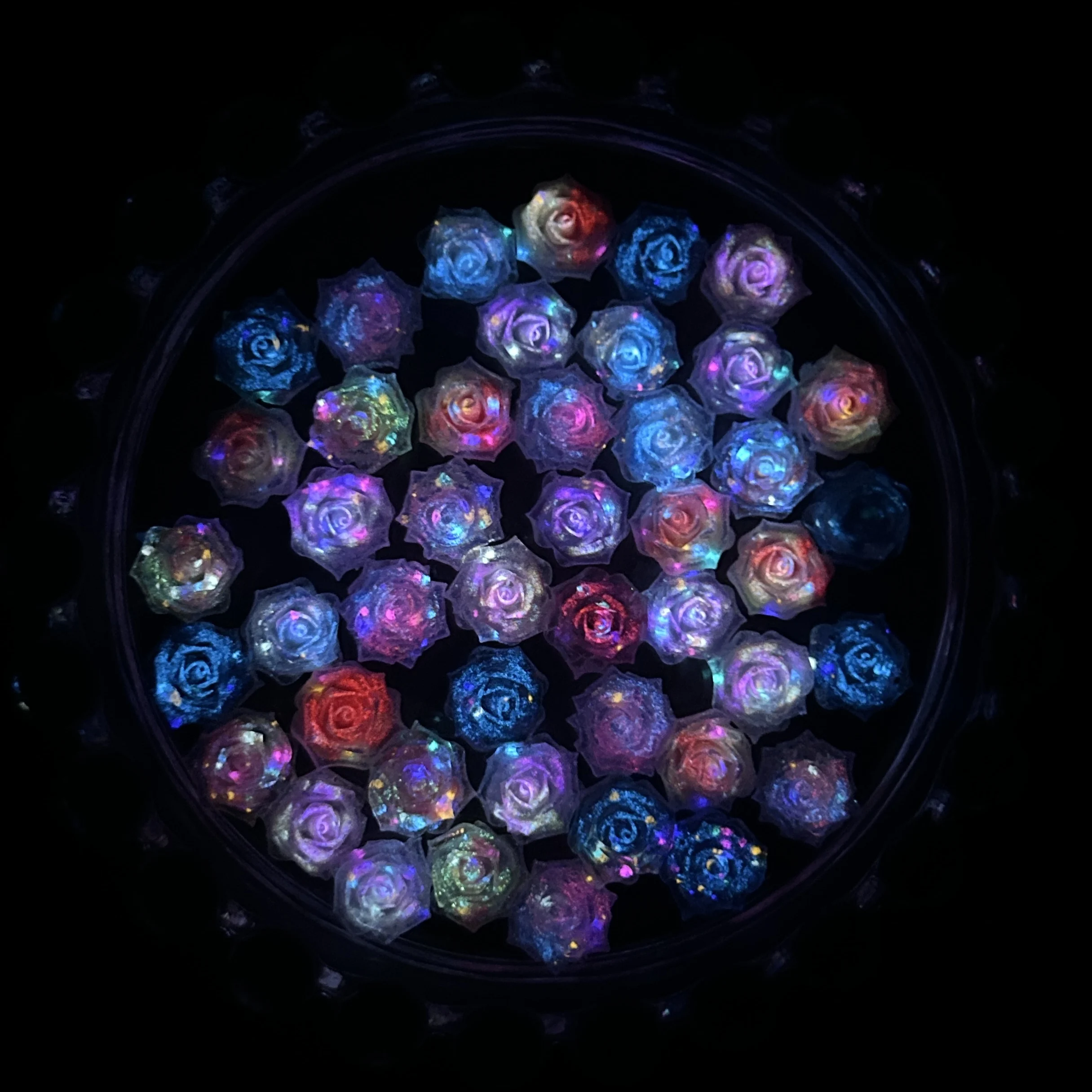 3D Nuovo Speciale Morbido Camelia Rosa Resina Decorazioni per Nail Art Fiori Colorati Luminosi Unghie Pendenti e Ciondoli Accessori Unghie Fai da Te Artigianato