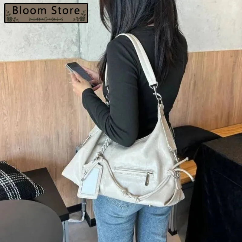 Bloom Korean Style Retro Woven Tote Women Leather Textured Large Capacity Underarm Ladies Fashion Commute Shoulder Bag