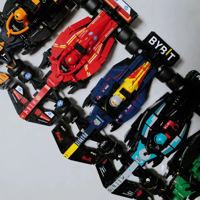 

Набор из 10 премиальных строительных блоков Disney NEW 77242-77251, коллекционное издание, гоночный декор, игрушка-подарок для фанатов и домашнего декора