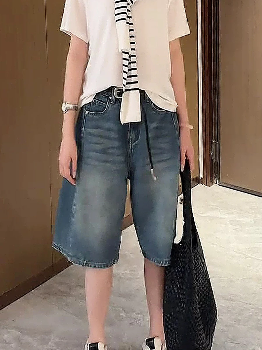 

Синие джинсовые лыжи трапециевидной формы с высокой талией. Женские летние узкие прямые джинсы больших размеров с широкими штанинами и пятью точками. Повседневные джинсы с высокой талией.