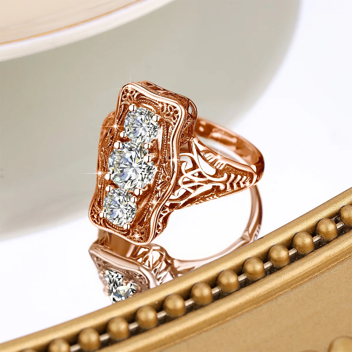 Trendiger 3-Stein-Luxus-Moissanit-Ring mit Zertifikat, Gesamtgewicht 1,6 Karat, Diamant-Design-Schmuck, Massivsilber 925, Verlobungsgeschenk – Detail 7