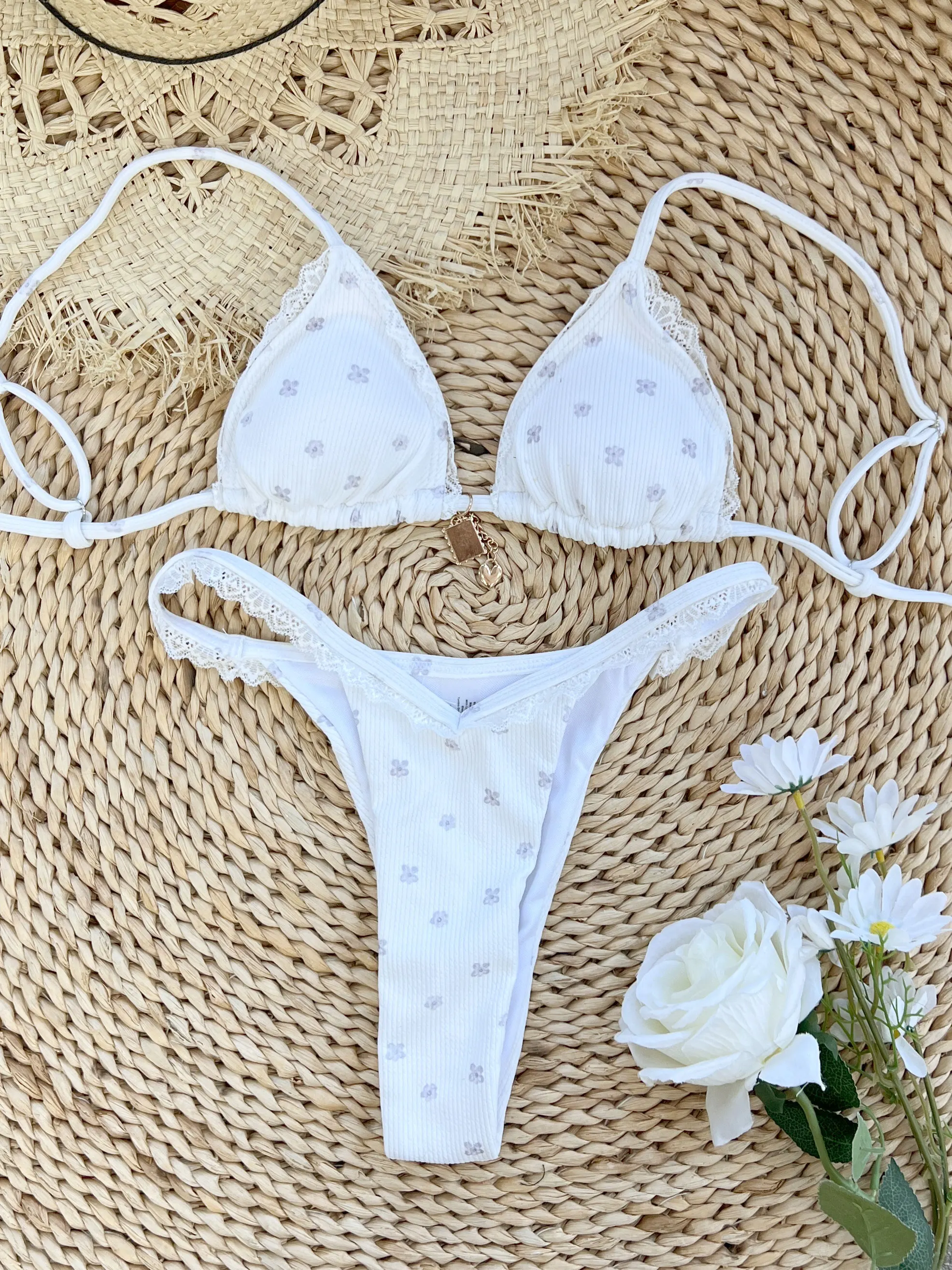 

Однотонные белые бикини 2026: Сексуальный женский купальник, бразильское бикини, микро-купальник, пляжная одежда, бандо-бикини