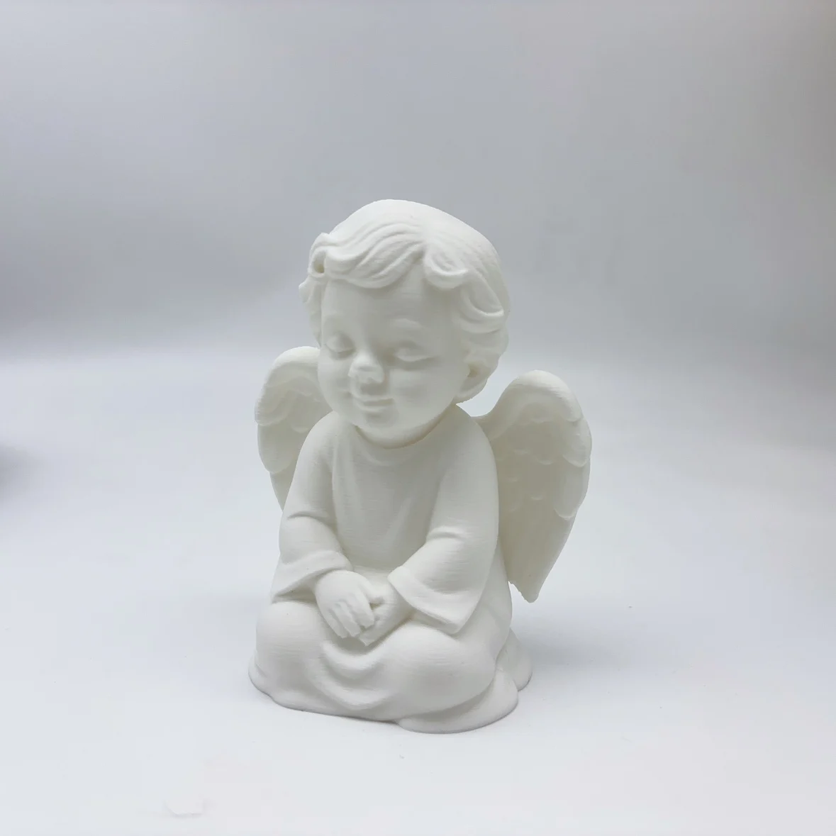 Peaceful Sitting Angel Statue Ornament, Angel with Wings Decorative Figurine, Little Angel with Peaceful Expression Statue/Collectible Figurine, Indoor/Outdoor Religious Holiday Decoration Suitable for Garden, Lawn, Balcony, Home (Christmas, Easter, Thanksgiving) Angel Decoration, Garden Statue Ornament Crafts, Office, Balcony, Entrance, Living Room, Bedroom Holiday Decoration Crafts and Ornaments
