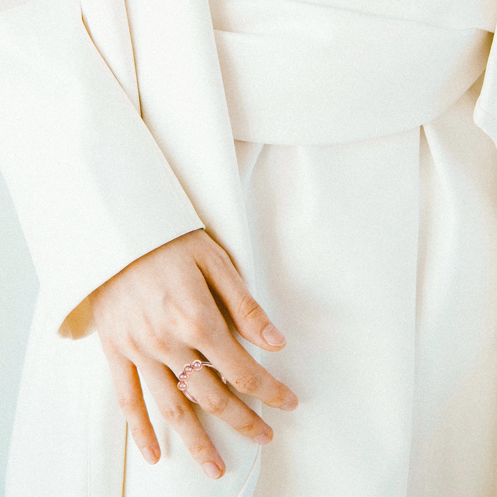 

1Pcs Stress Relief Copper Lady Ring Adjustable Open Bead Rotating Finger Ring Girl Wearing Accessory Gift Hand Jewelry