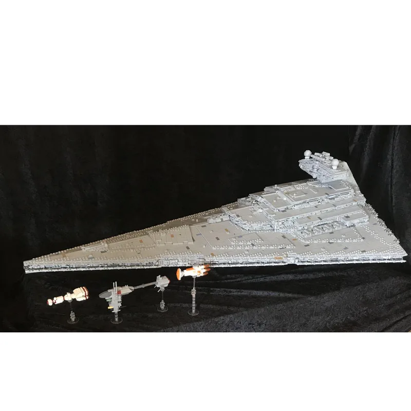 

MOC-23556 Classic Movie Space Iconic ISD Monarch Battleship Building Blocks Model 11353 PartsMOC Creative Boys Kids Birthday Toy