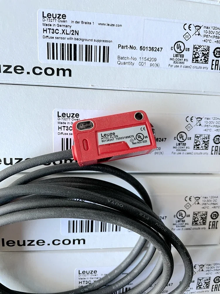 New Original Leuze Optoelectronics Switch  HT3C.XL/2N NPN HT3C.XL/4P PNP