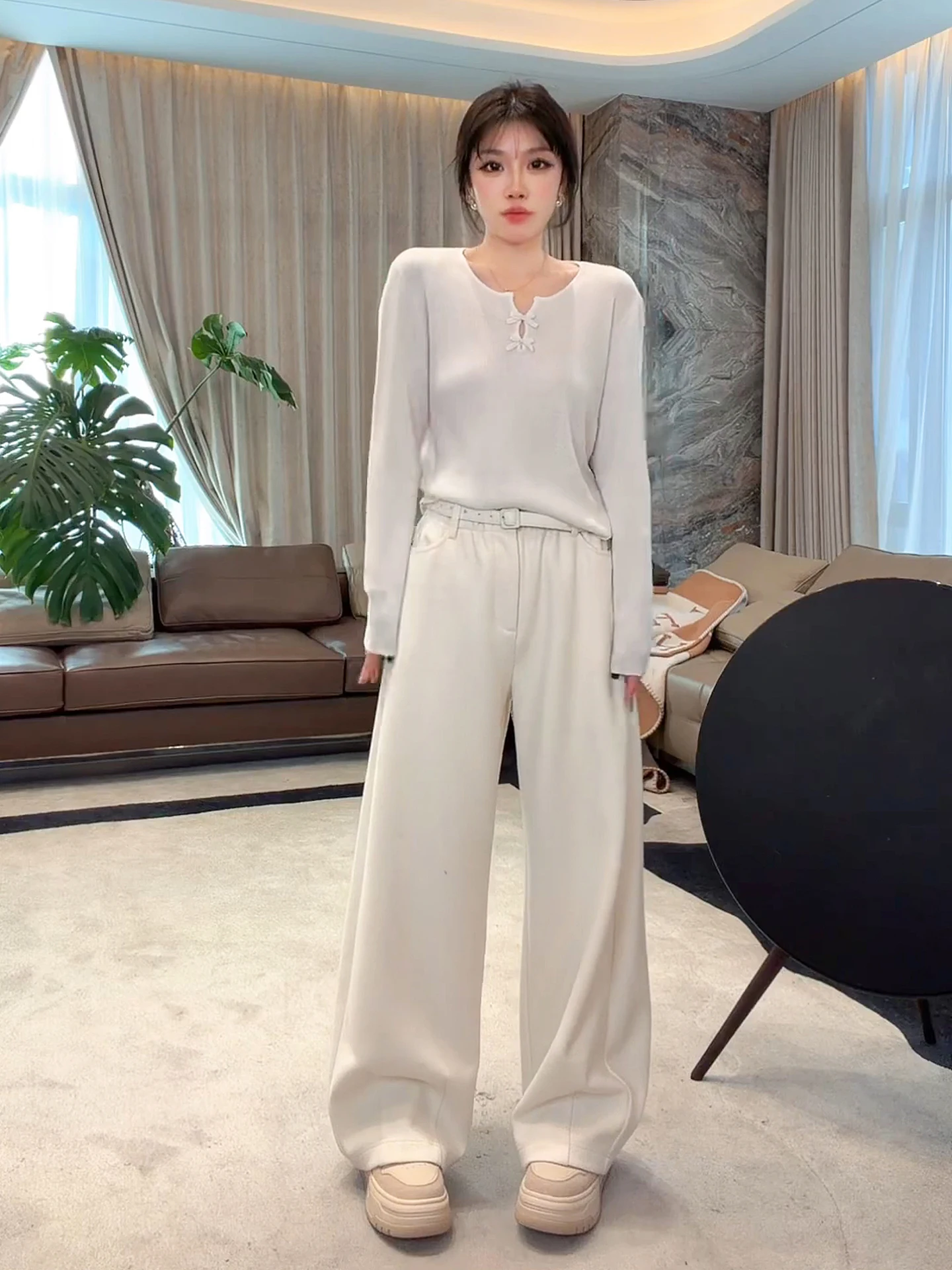 

Warm Fce-lined High-waist Thermal Casual Pants with Belt by Laoyang Soft Cotton Straight-leg Pants for Women in Winter