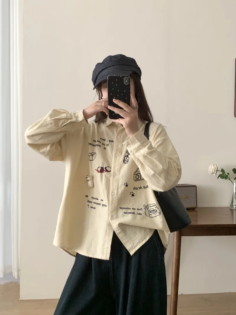 [Klaar voorraad] Hoge kwaliteit dames 100% katoenen garen blouse shirt herfst borduurwerk camera losse geschuurde shirts met lange mouwen