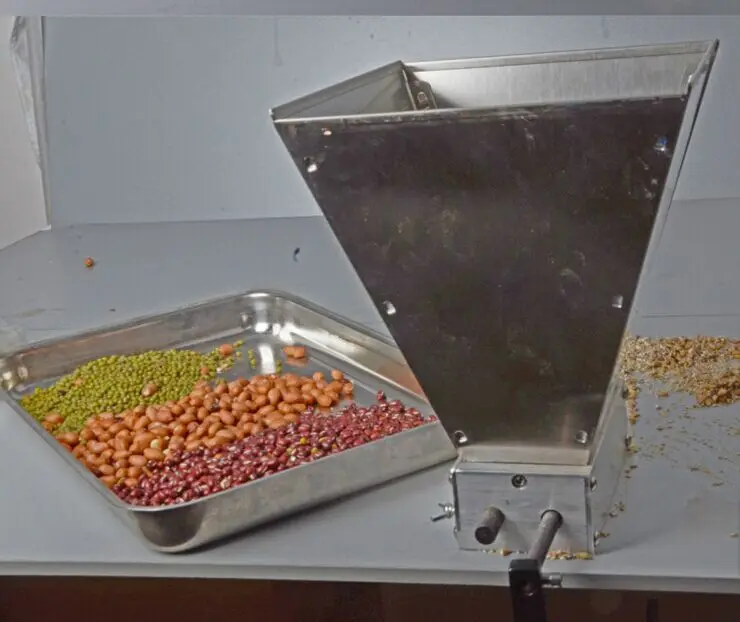 2 Roller Malt Mill Manual Grain Crusher for Wine Brewing Wheat Barley Crusher Hand Operation Crushing Machine