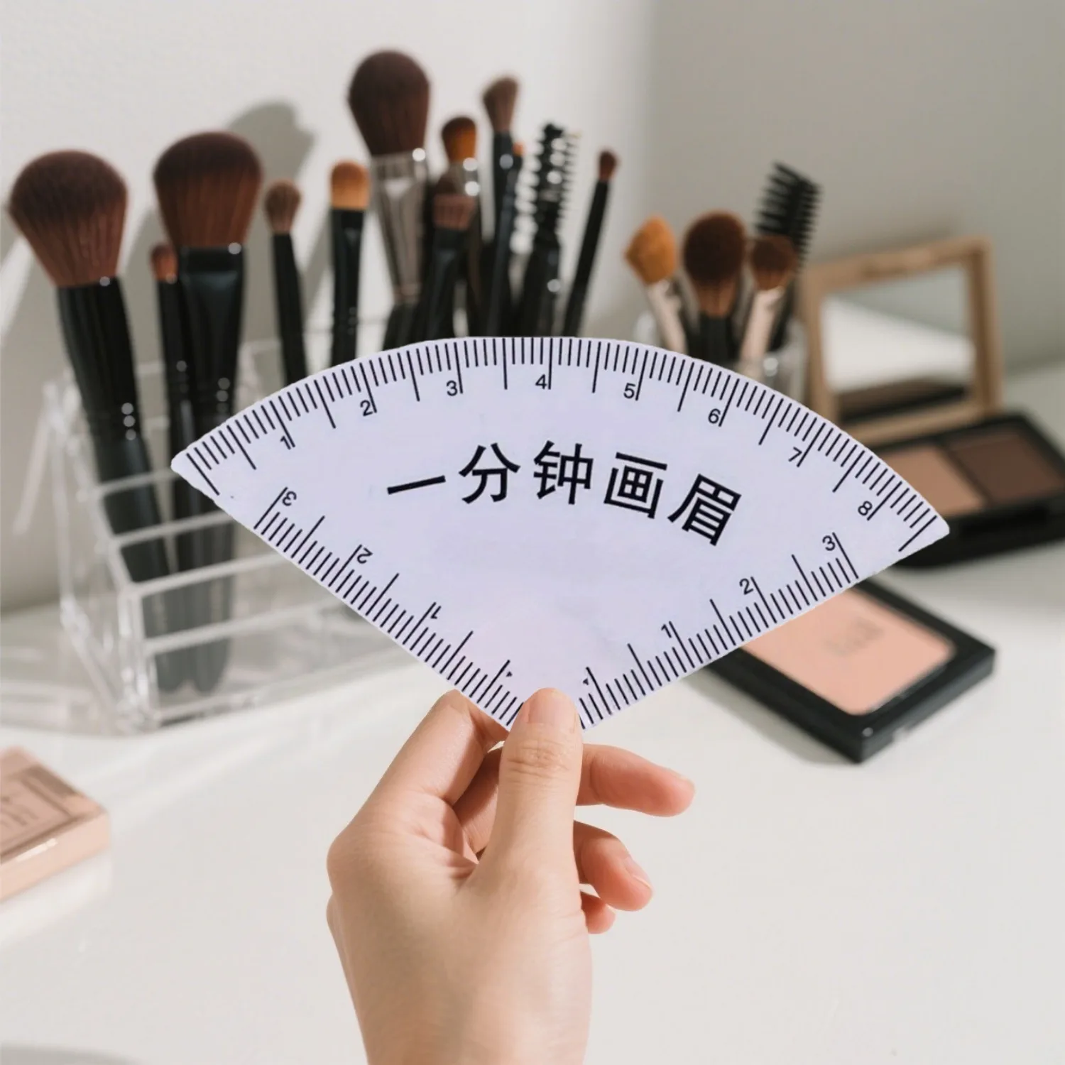 Kit di stencil per sopracciglia istantanei da 1 pezzo - Modello per sopracciglia riutilizzabile fai-da-te per un arco perfetto in 1 minuto, strumento di bellezza domestico per principianti