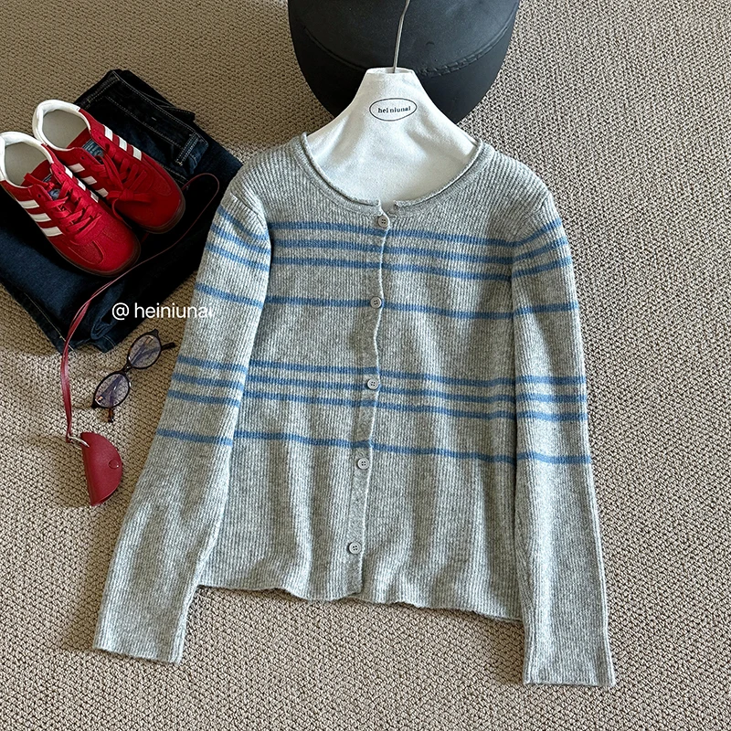 

Wedbleser 2025 Autumn New Small Fragrant French Retro Round Neck Colorful Striped Plush Premium Knitted Sweater Cardigan