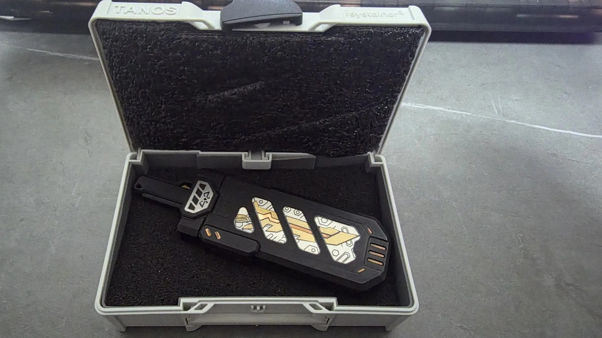 Used EDC MOT Split Space, Polar Night Black, Lao Cai Sealed Crystal Model, with Tuning Fork Accessories