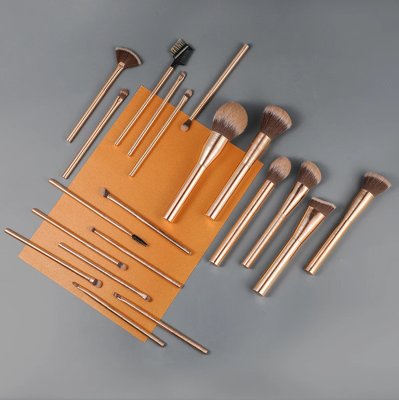 20 Piece Professional Makeup Brush Set Synthetic Rose Gold Aluminum Handles Face And Eye Beauty Cosmetic Kit