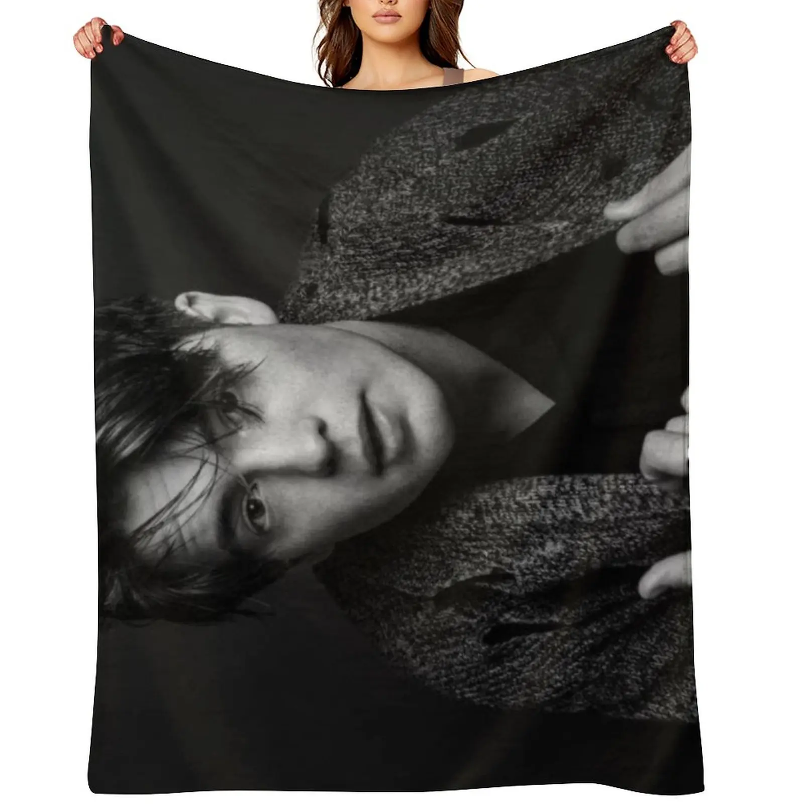 

kit connor Throw Blanket Single Extra Large Throw Tourist Decoratives Blankets