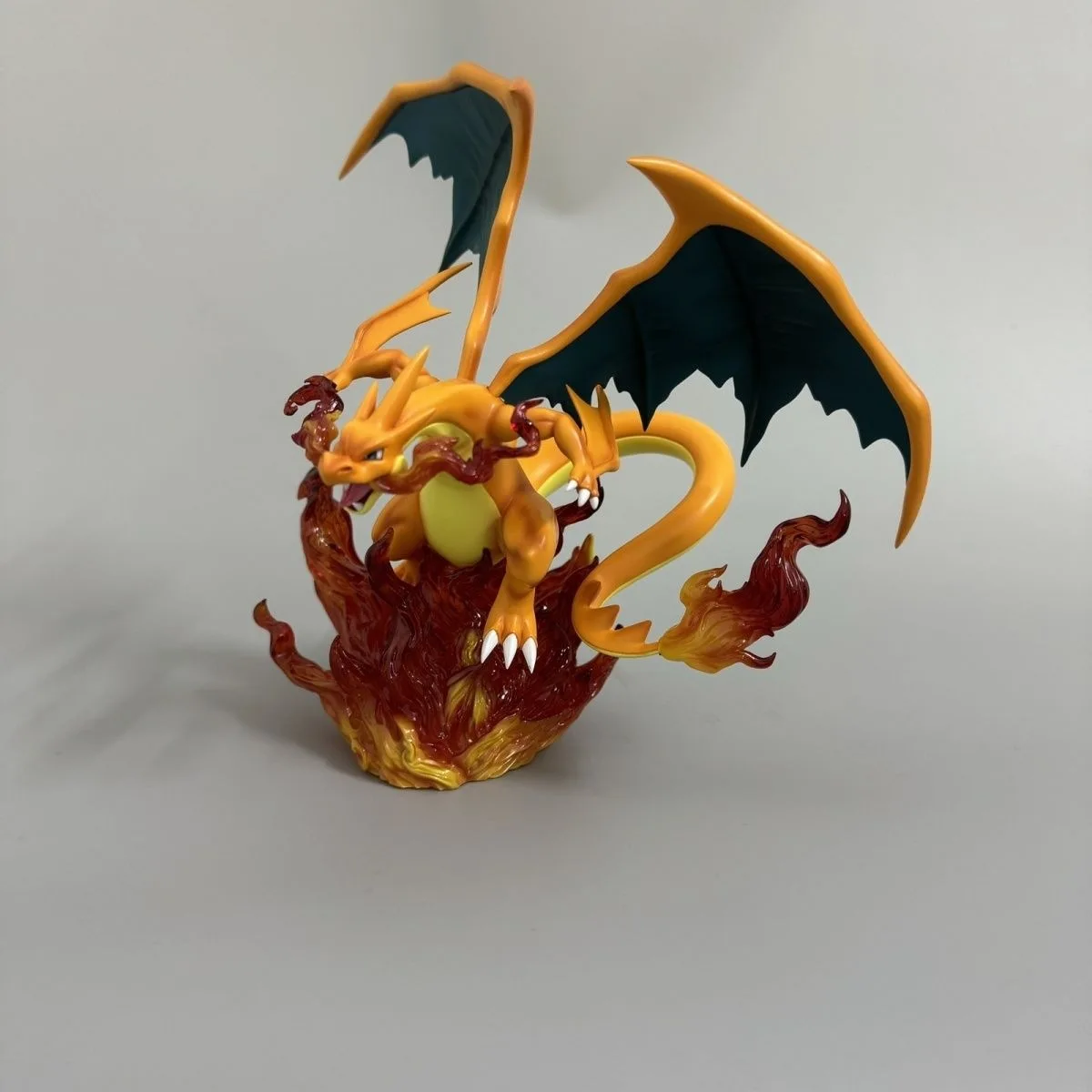 20-センチメートルかわいいアニメポケモンヒトカゲリザードンチャメレオン-pvc-アクションフィギュアゲーム像グッズモデルデスクトップ装飾ギフト