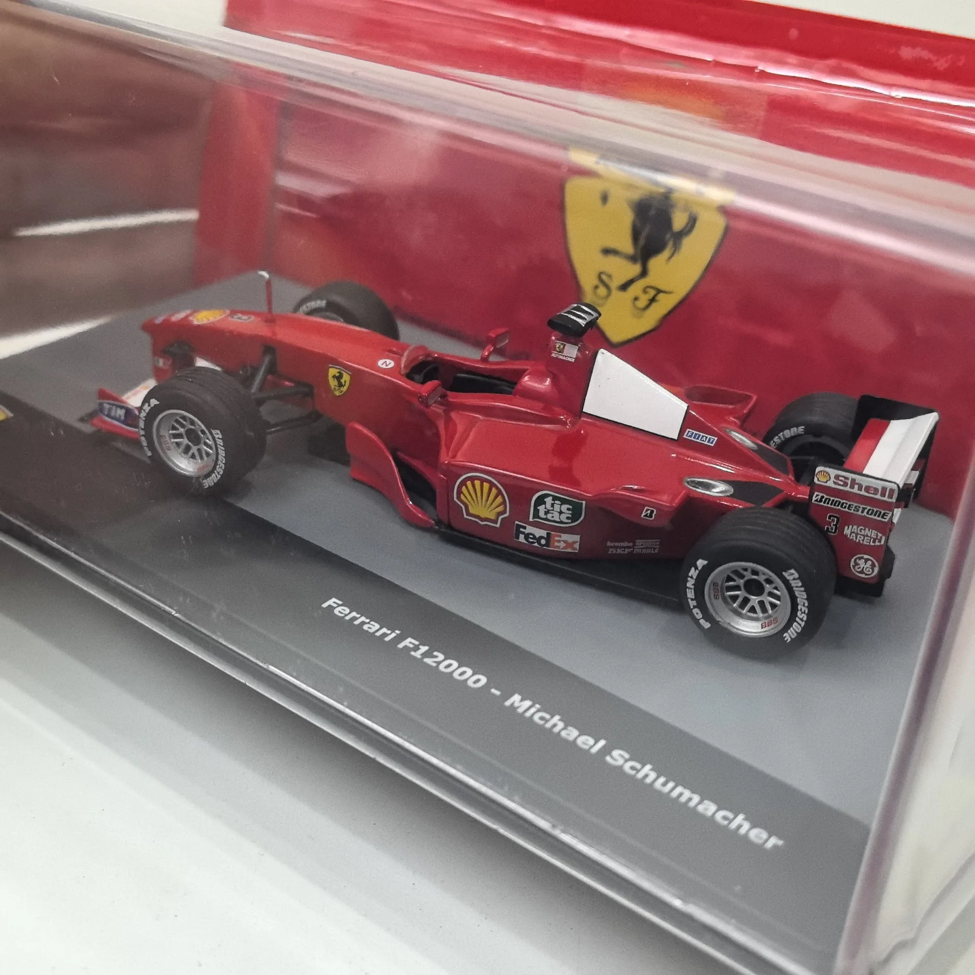 Diecast IXO 1/43 Scale F1 2000 - đánh giá và giá Model Kit Formula 1