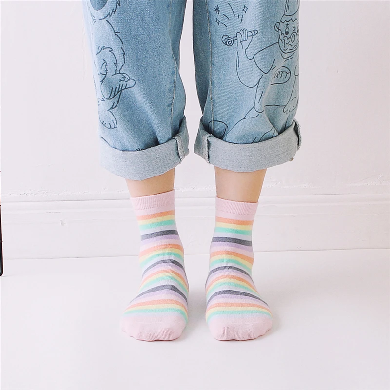 New Girl's Red Pink Rainbow Color Striped Novelty Fashion Socks Young Art Funny Hipster Street Dance Gift Sokken Dropship