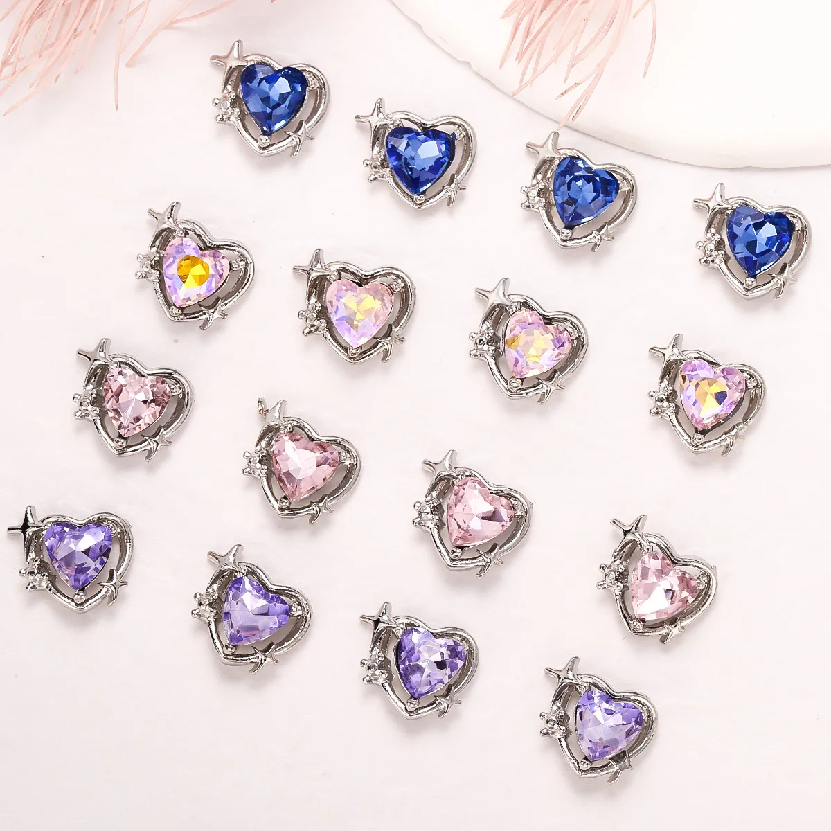 10 pezzi di lusso cuore Nail Art Charms lega gioielli Starlight LoveNail strass ornamento 3D zircone cristalli per unghie diamanti decori