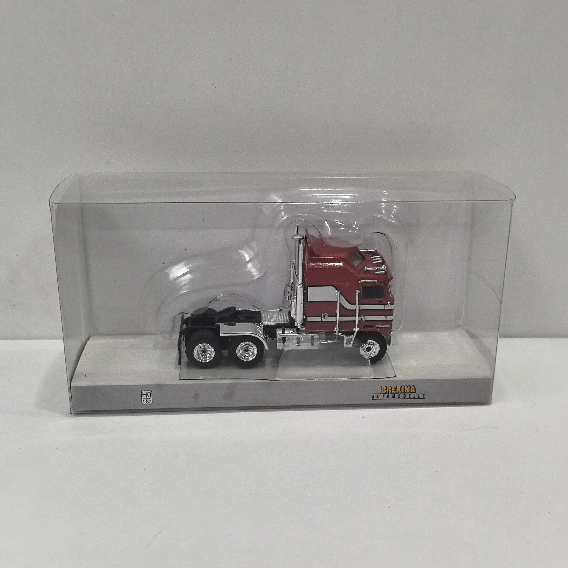 

BREKINA HO 1/87 Scale KENWORTH K100 Aerodyne 1976 Truck Plastics Car Model