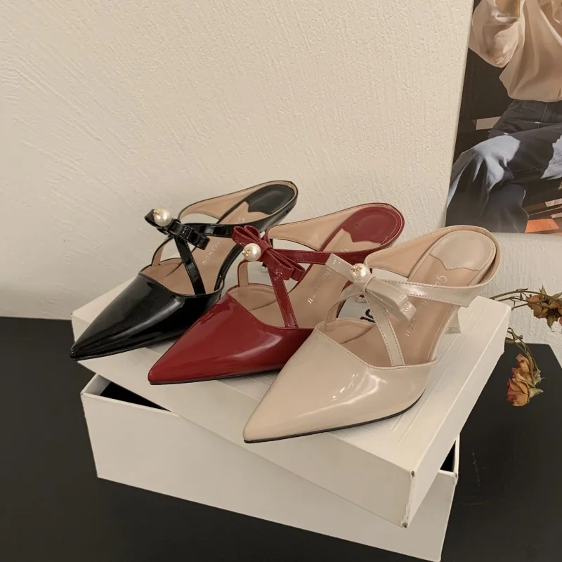 

Сексуальные женские туфли телесного цвета с острым носком, модные дизайнерские летние сандалии с бантом и жемчугом, туфли-лодочки, роскошные свадебные туфли, сандалии