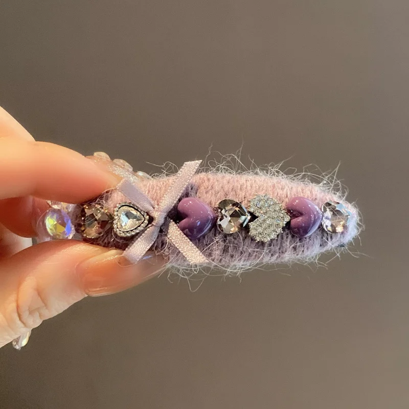

Light Luxury Rhinestone Heart Yarn Hair Clip for Women, Elegant One-word Clip, Exquisite and Versatile Bangs Clip, Side Clip Hai