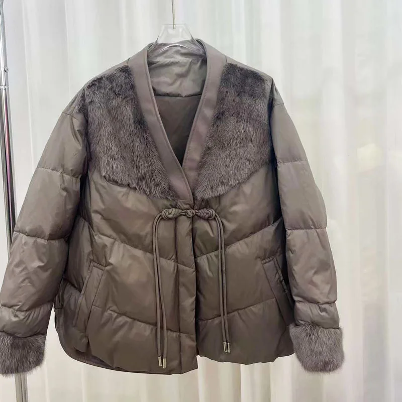 

2023 Winter Women Goose Down Jackets with Real Natural Mink Fur Collar Luxury Fashion Warm Chinese Style Button Streetwear