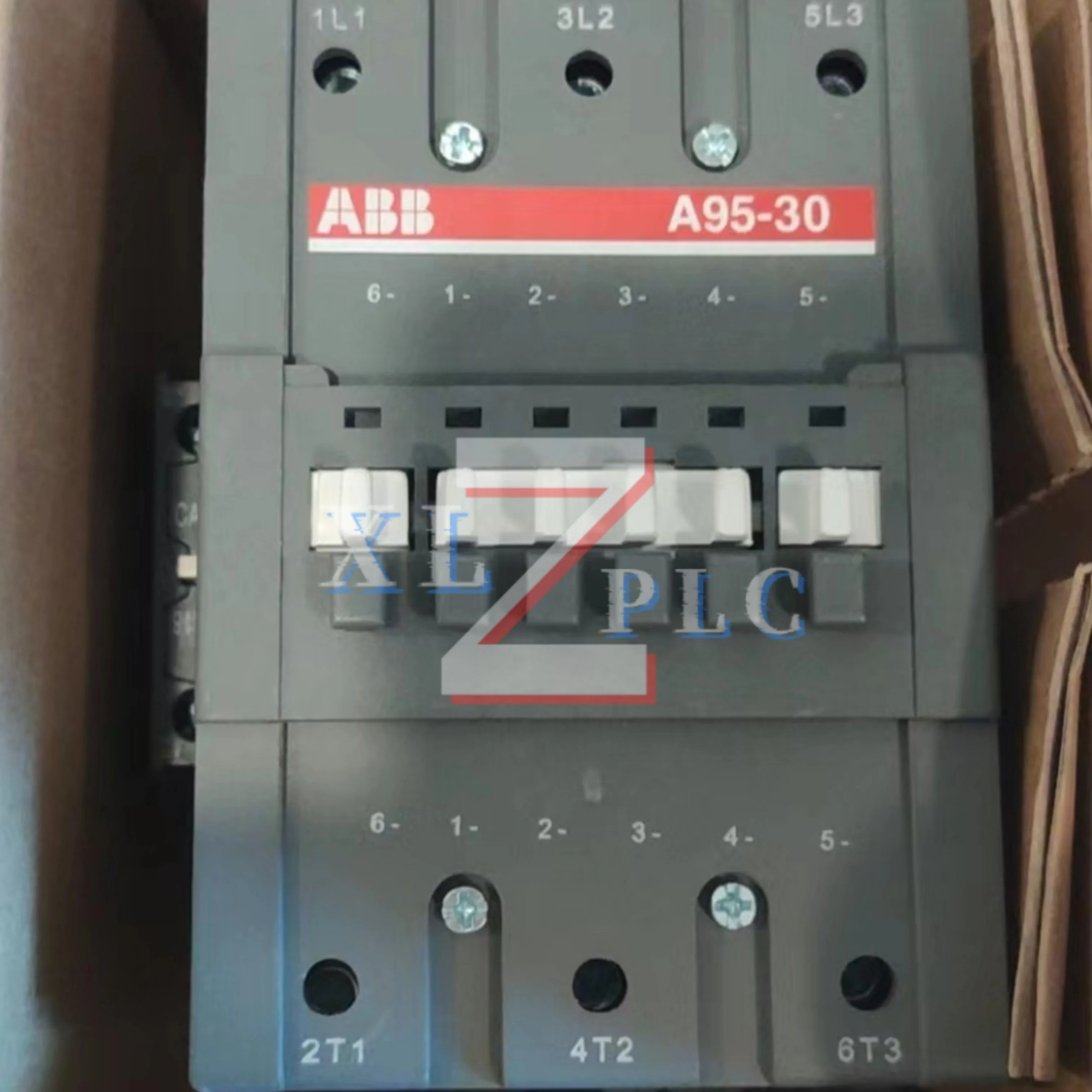 

A95-30-11 AC110V новый оригинальный контактор