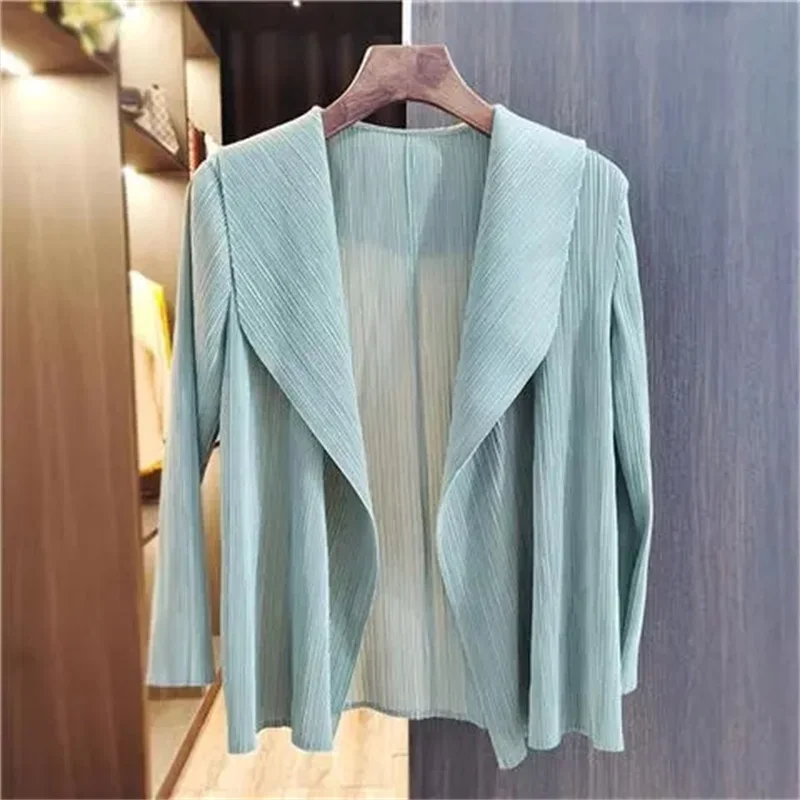 

2024 Wrinkled Jacket Spring/Summer New Fashion Temperament Women's Joker Cardigan Slim Top Women's Sunscreen Clothing a520