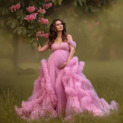 Bata de maternidad de tul Rosa esponjoso para Sesión de fotos, hombros descubiertos, volantes escalonados, vestido de mujer embarazada, vestido Sexy Babyshower