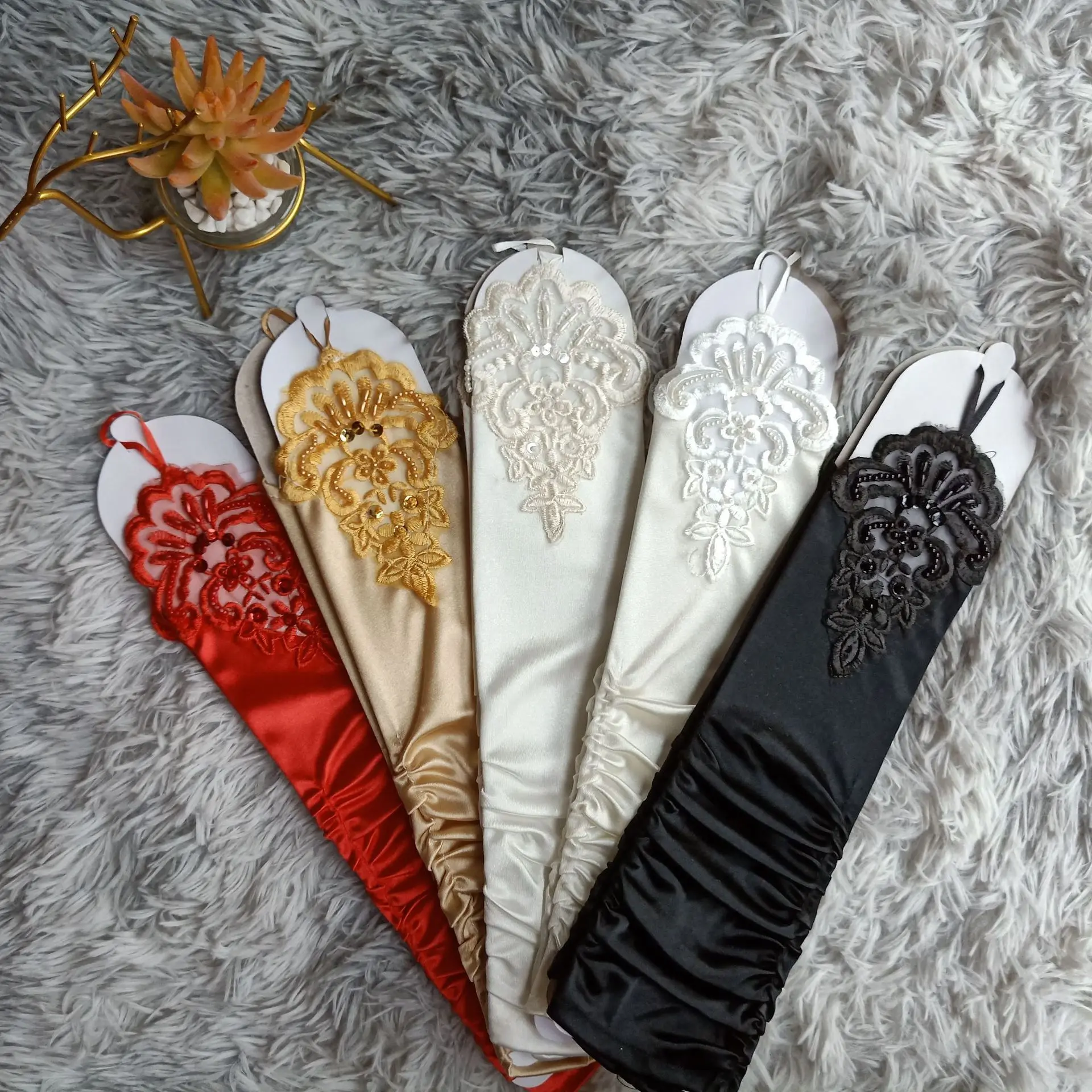 

White Ivory Red Gold Black Bridal Gloves Women Ruffed Fingerless Wedding PromParty Satin Gloves Elbow Length Beaded Gants Femme