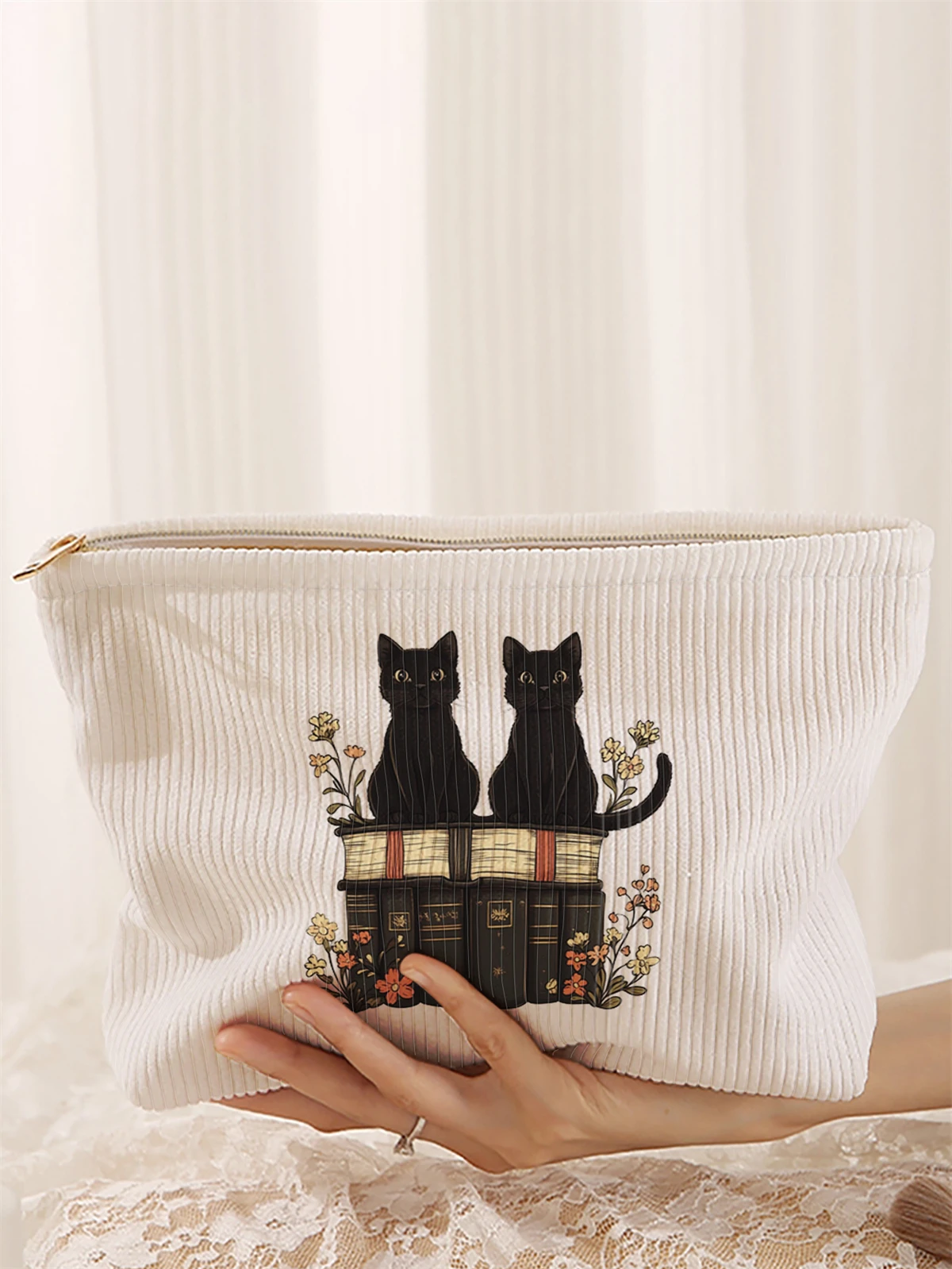 1 حقيبة مكياج سروال قصير بنمط قطة كرتونية، صندوق تخزين مكياج بسحاب خفيف الوزن، حقيبة متعددة الوظائف مع بطانة