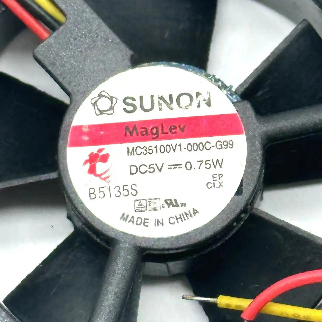 SUNON MC30100V1-000C-G99 DC 5V 0.6W 30x30x10mm 3-Wire Server Cooling Fan