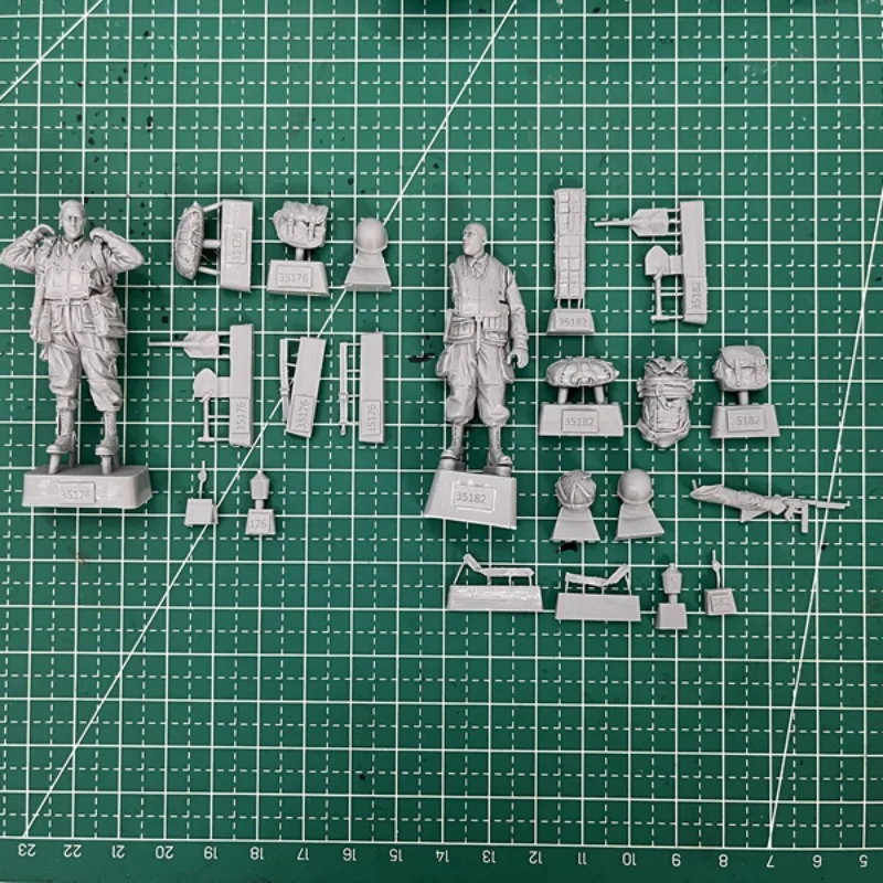 1/35 Scale Resin Figure Model Building Kits Historical Military Miniatures US Army Airborne 2 Figures Unassembled Unpainted 977A