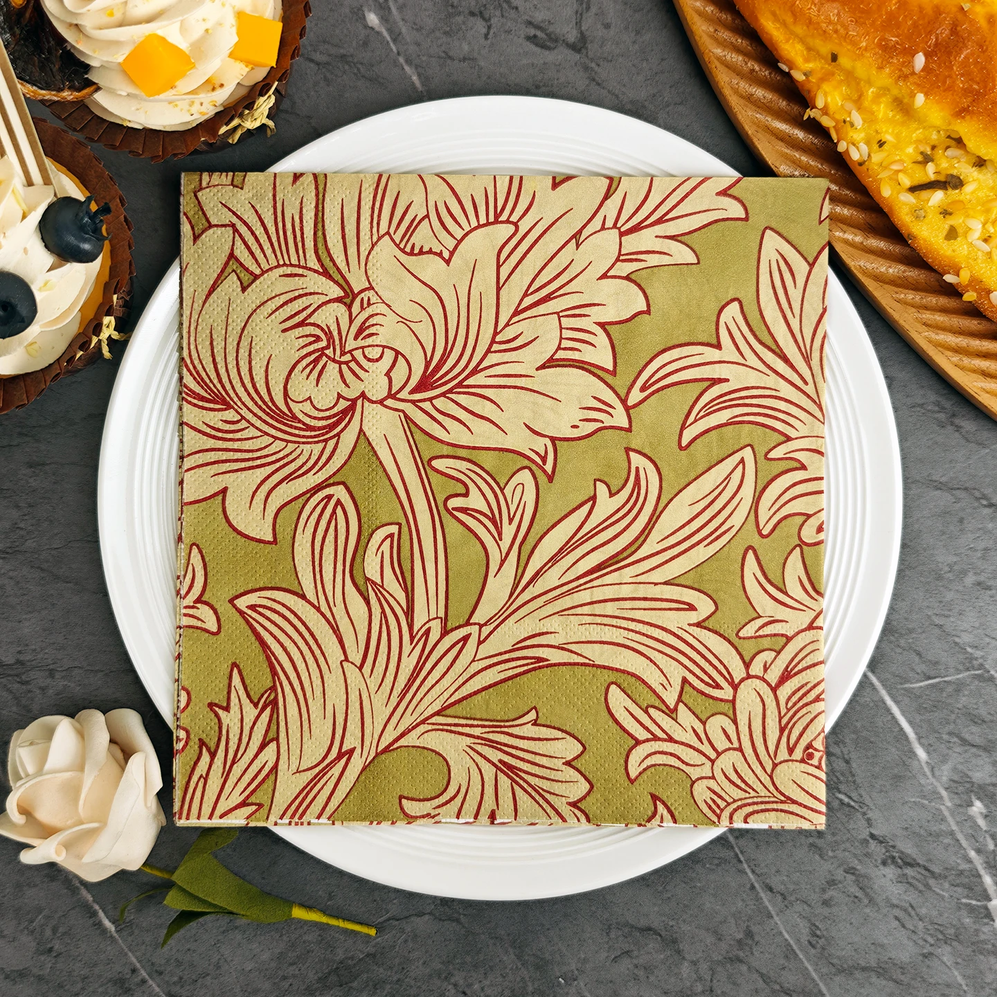 20/50pcs 33*33cm 2ply Gold Flower Pattern Napkins Suitable for Dining,Baking,Festive Parties,and Wedding Decorations,