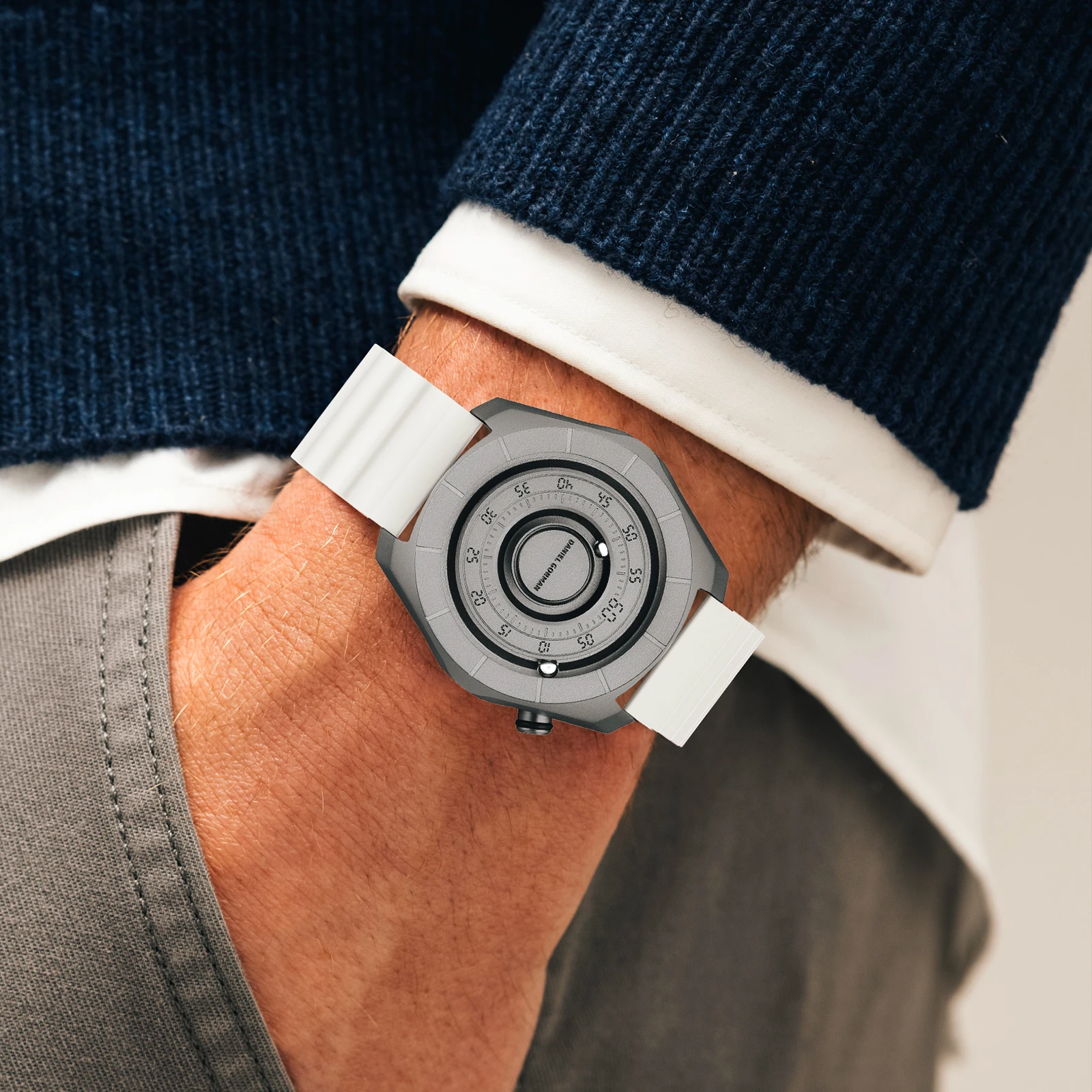 

DANIEL GORMAN Waterproof Track Strong Night Glow Men's Fashion Digital Alloy Quartz Watch Silicone Strap Luxury Minimalist Dial